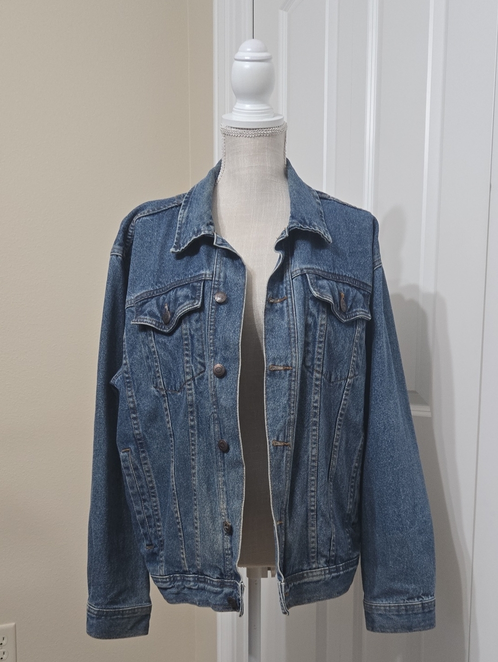 ROUNDY RIDGE Classic Blue Denim Jacket - Women's Casual Trucker SZ L